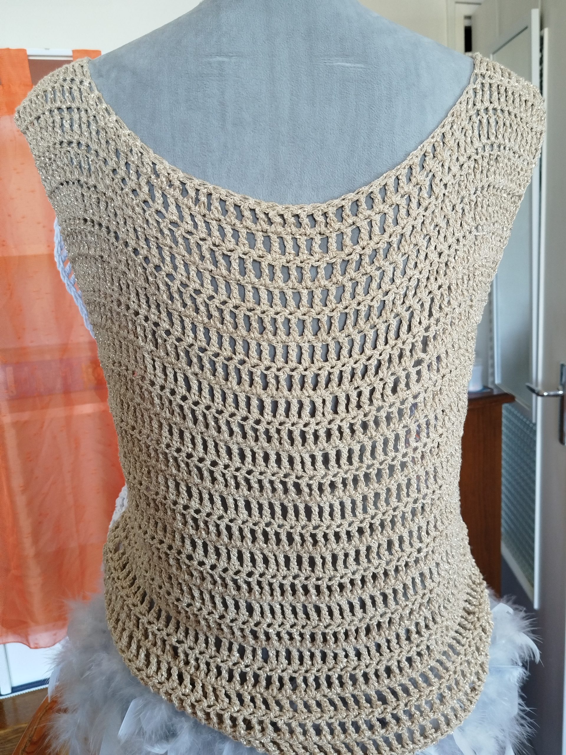 T-shirt blanc et doré taille 42/44 coton/acrylique – Image 2